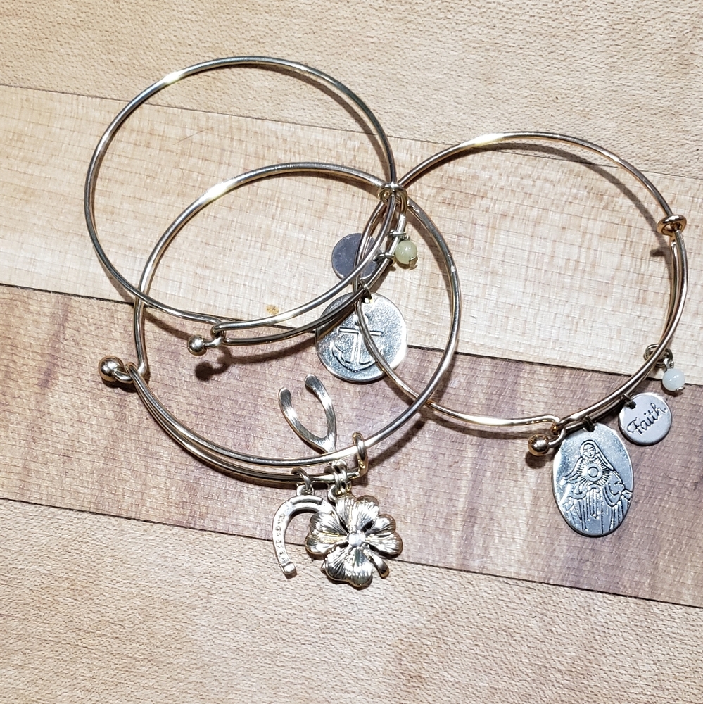 Bundle of goldtone bracelets from Avon